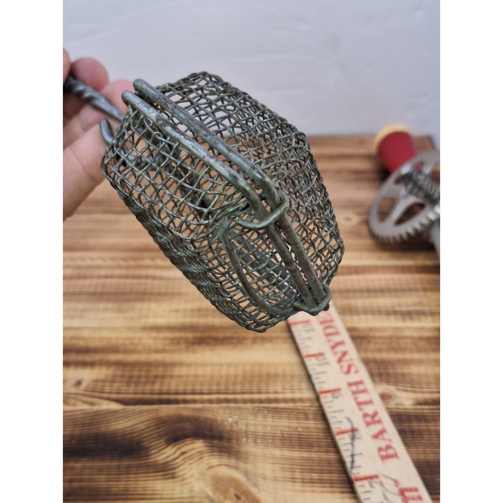 Antique Farmhouse, Red‎ Wood Handle, Wire Basket, A & J Ekco Egg Beater Set X2 - Picture 6 of 9